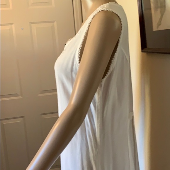 Simple button front Dress - Picture 2 of 5